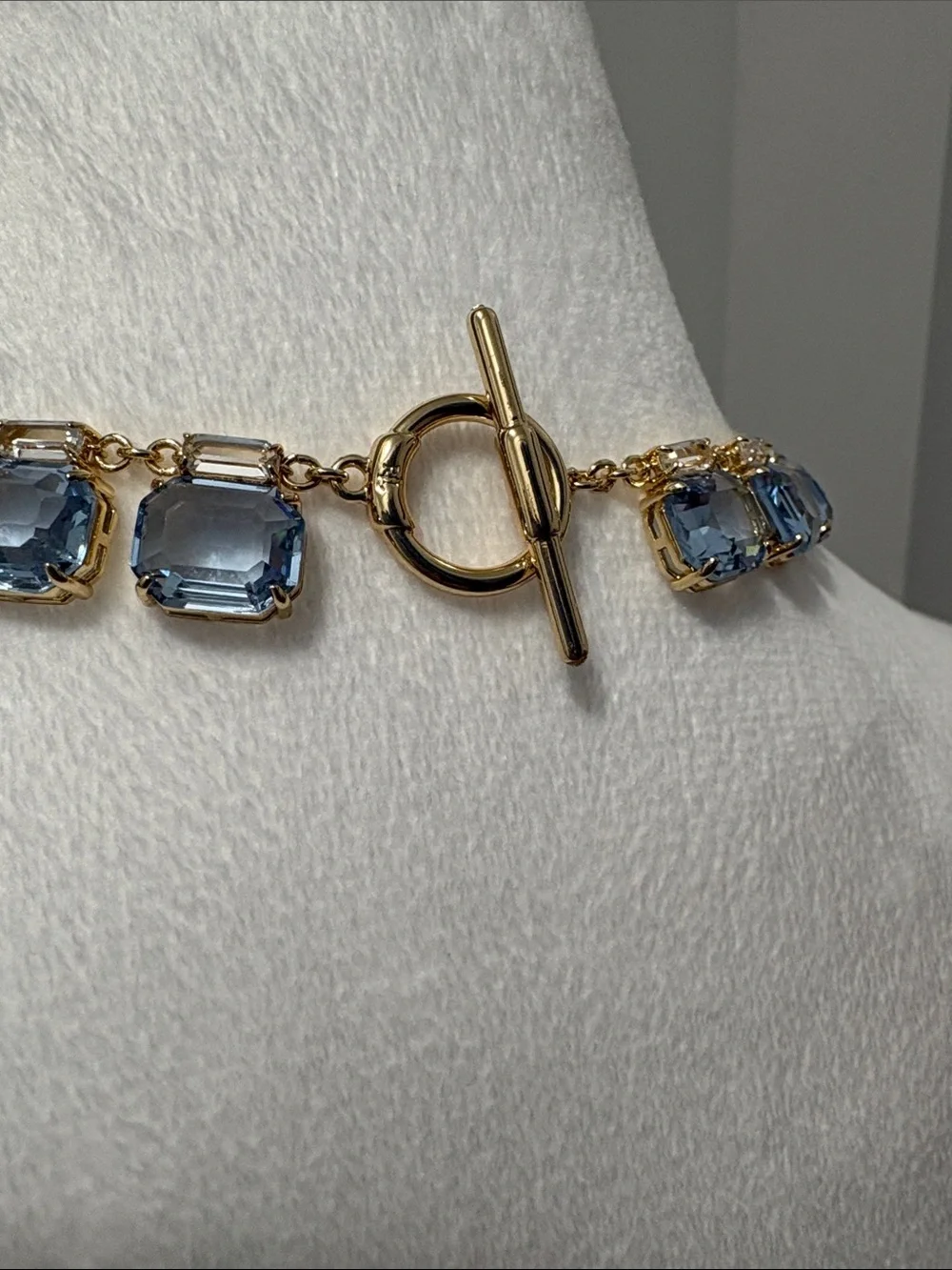 Lauren Ralph Lauren Light Blue Statement Necklace - Picture 3 of 7